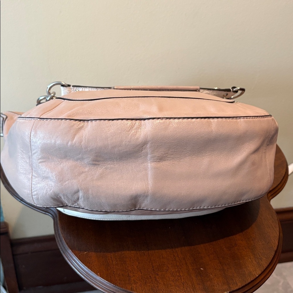 Coach Kristin shoulder/cross body bag pearlescent beige pink white snake skin - Picture 17 of 17